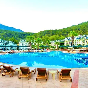 Forest Village Otel